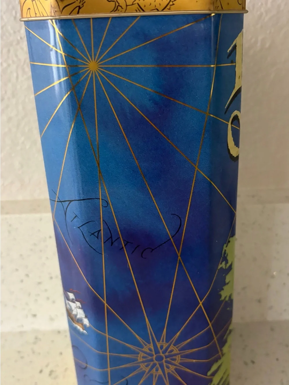 Vintage Ryan’s Cream Irish Whiskey Tin 10.5” Made in England